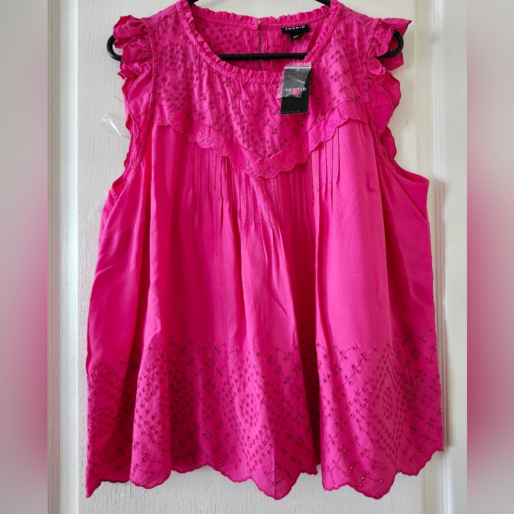 Torrid Wonen's Hot Pink eyelet Cabaret ruffled Sleeveless Top.